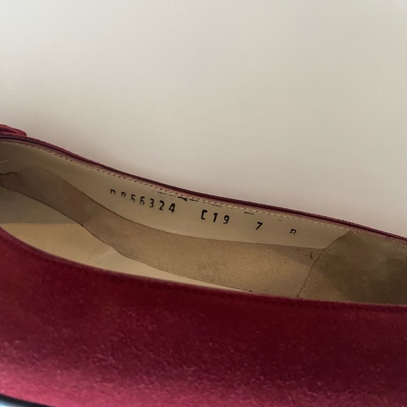 SALVATORE FERRAEGAMO Burgundy Suede Bow Accents Flats women’s size 7B - Picture 5 of 10